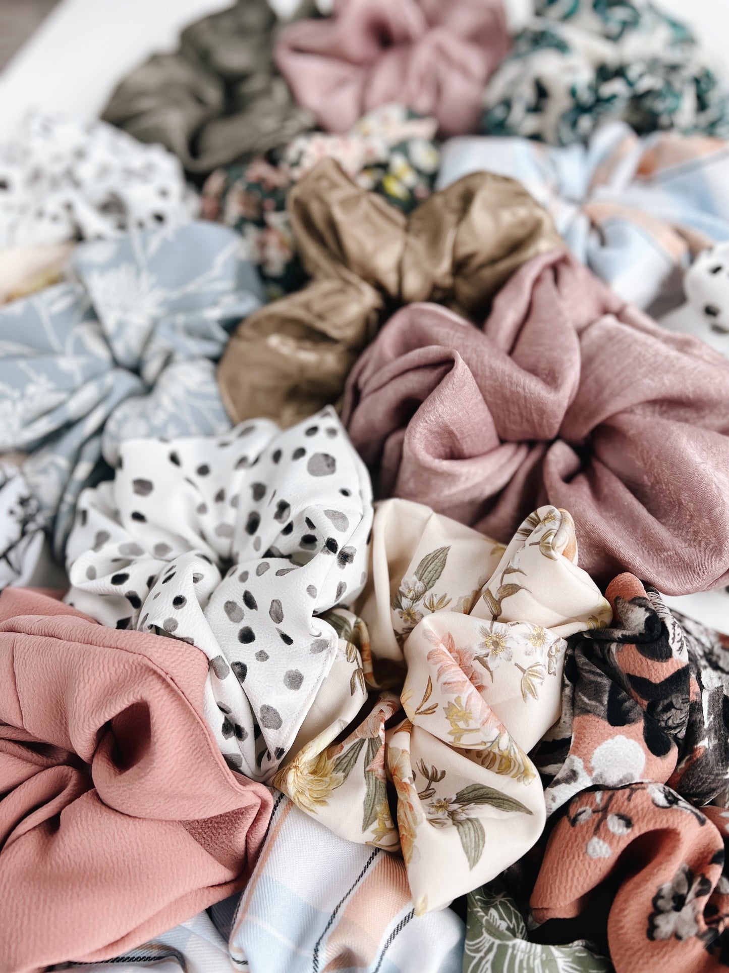 Peachy Floral XL Scrunchie