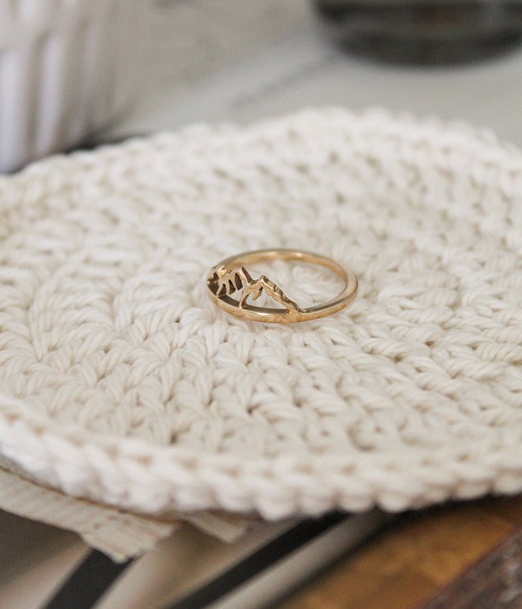 Mountain Peaks Ring